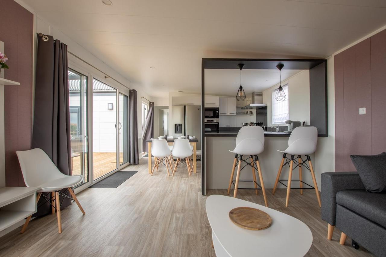 Chalet Pour 6, Residence De Vacances Avec Piscine 布雷蒂诺斯梅尔 外观 照片
